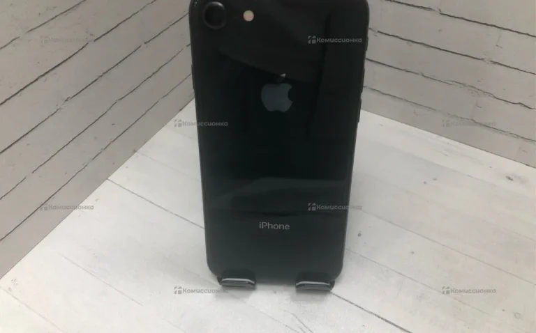 Apple iPhone 8 2/64 ГБ