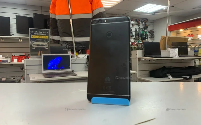 Huawei P smart 2019 3/32 ГБ