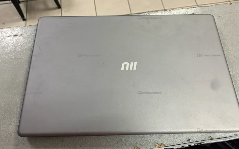 Ноутбук  IUU INTEL I7-8569U 16 GB
