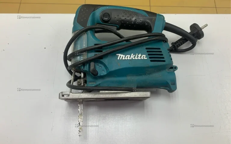 Электролобзик makita 4329