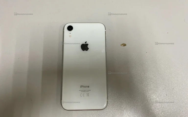 Apple iPhone XR 3/64 ГБ