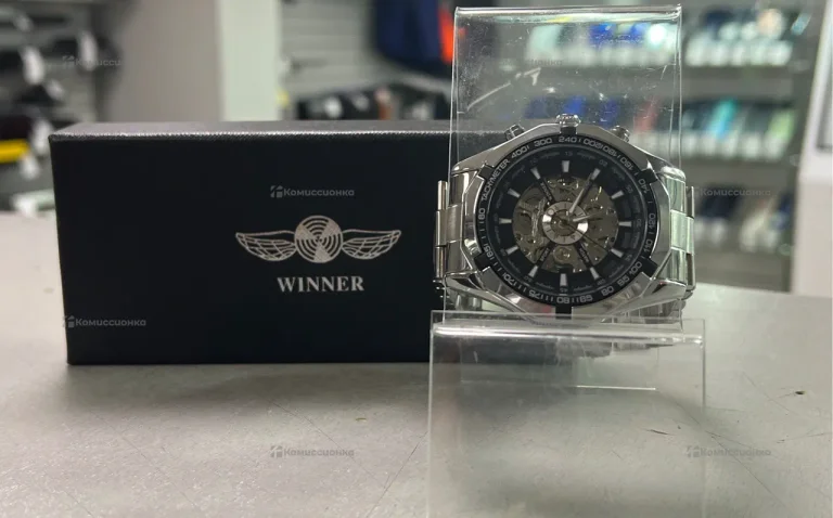 Часы  Winner