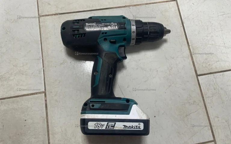 Дрель шуруповерт Makita DF488D