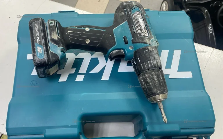 шуруповерт Makita HP333D.