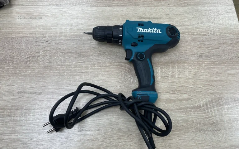 Сетевая дрель Makita DF0300