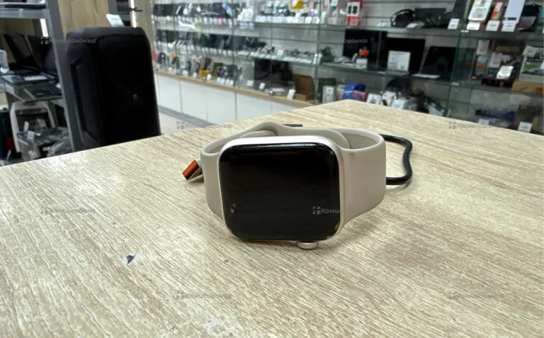 Часы  Apple Watch SE 2