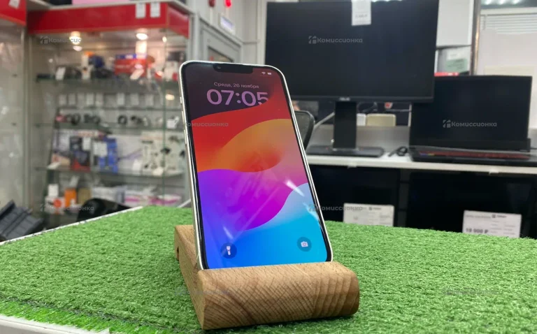 Apple iPhone 13 4/256 ГБ