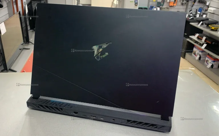 Ноутбук  AORUS 15 Gigabyte RTX4060