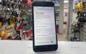 Apple iPhone SE (2020) 3/128 ГБ