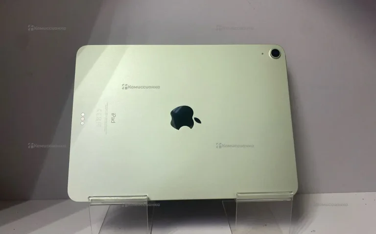 Планшет Apple iPad 4 64Gb Wi-Fi