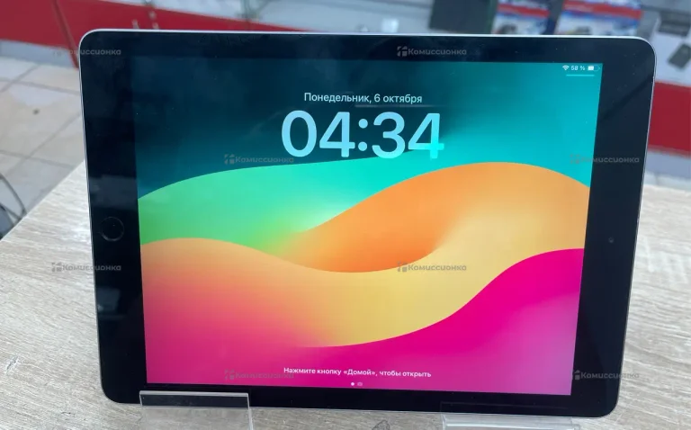 Планшет Apple iPad 6 (2018) 32 ГБ