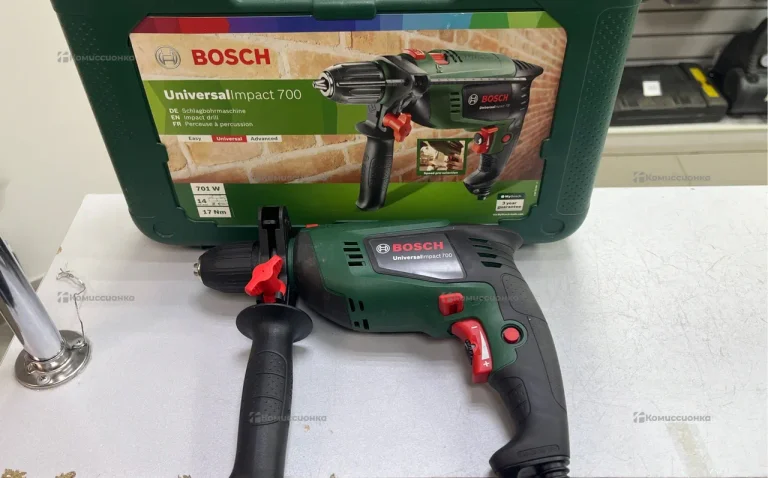Дрель Universal impact 700