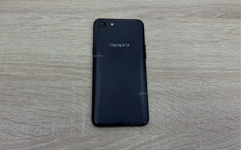 Oppo A83 6/128 ГБ