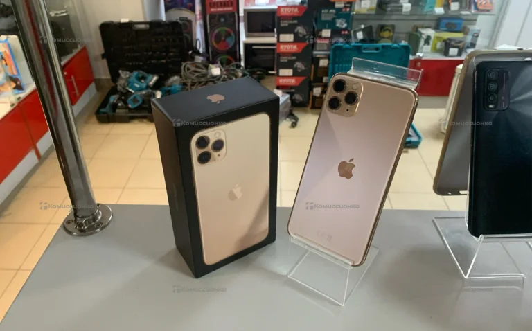 Apple iPhone 11 Pro Max 4/64 ГБ