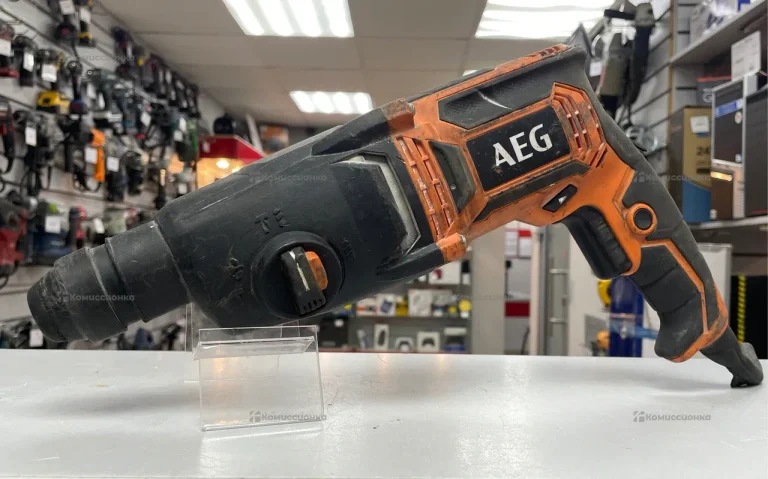 Перфоратор AEG KH 24 IE