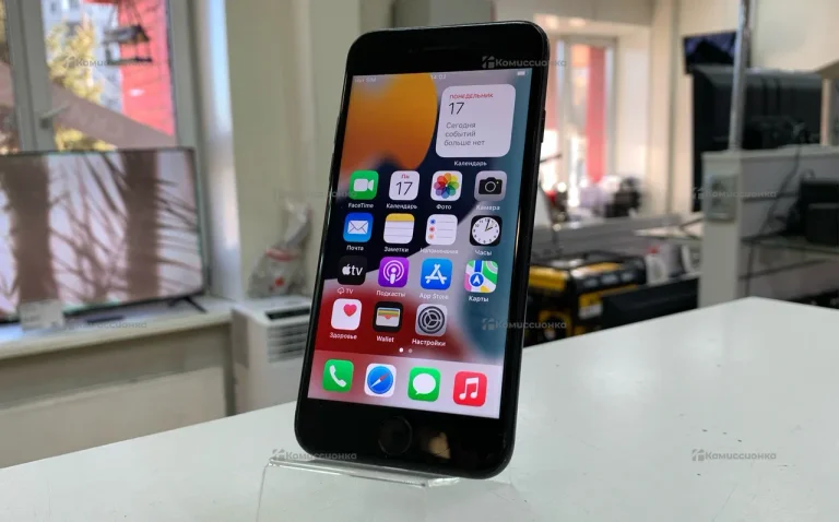 Apple iPhone 7 2/32 ГБ