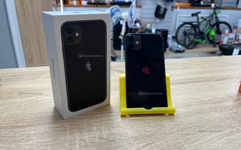 Apple iPhone 11 4/128 ГБ