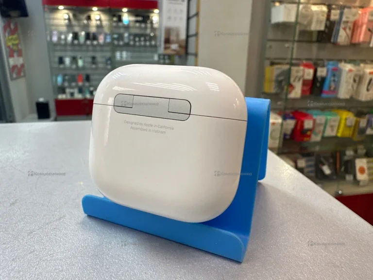 Наушники  Apple AirPods 4 с шумоподавлением