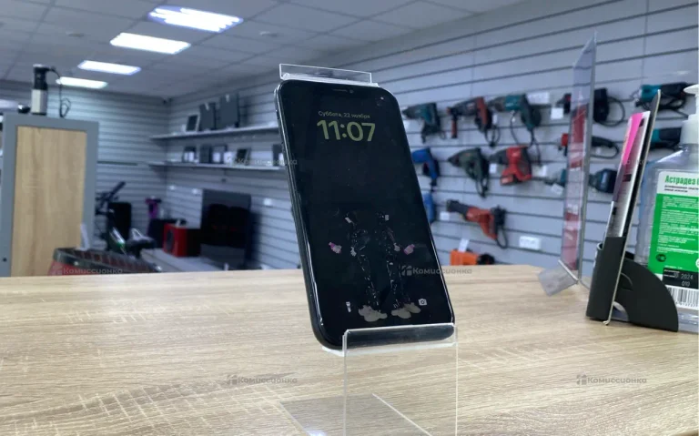 Apple iPhone XR 3/64 ГБ