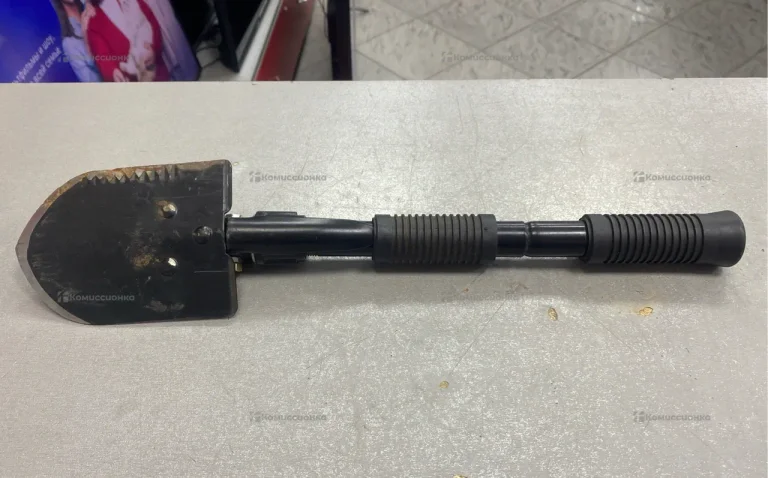 Лопатка туристическая