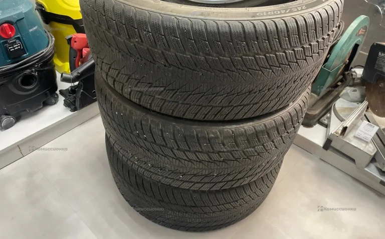 Зимняя резина Charmhoo 245/40 R19 4шт
