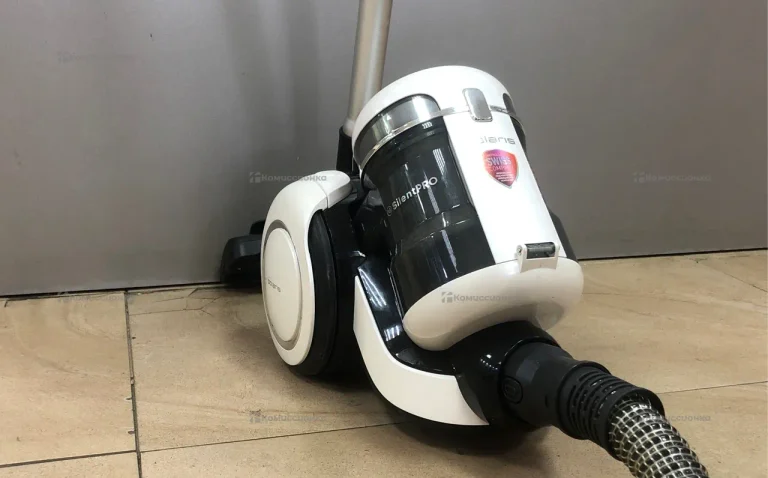 Пылесос  Polaris PVC 1834