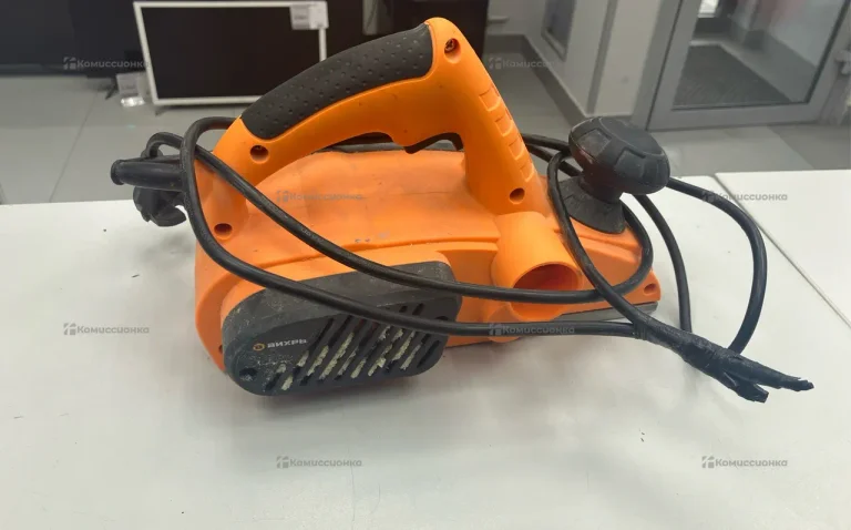 Рубанок электрический р-за/82