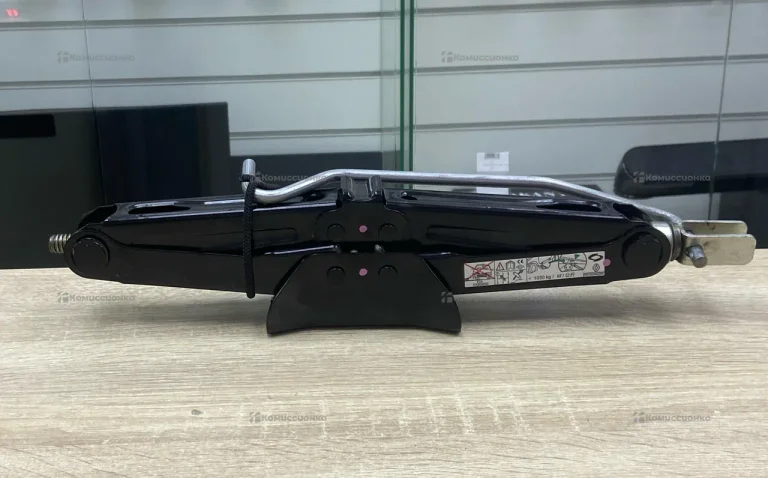 Домкрат 1030кг