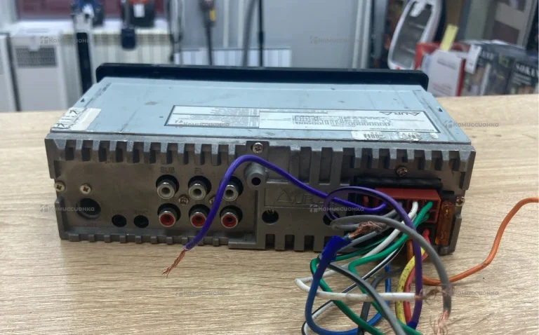 Автомагнитола Aura AMH-77DSP