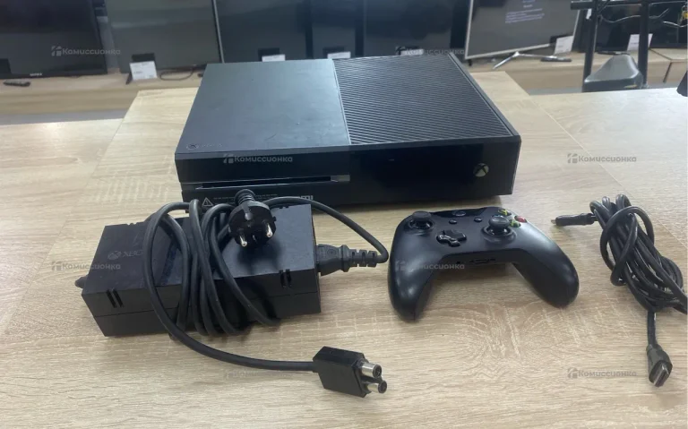 Приставка Xbox One 500Gb