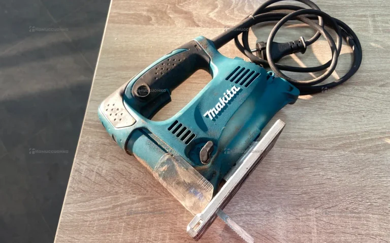 Электролобзик makita 4329