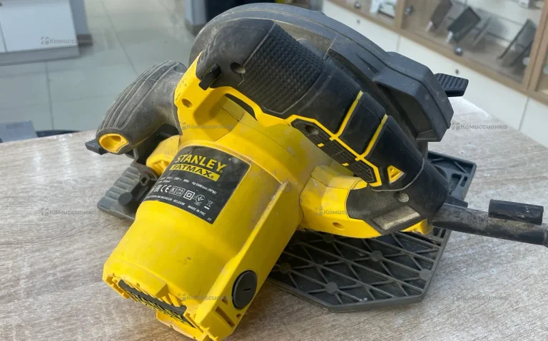 Циркулярная пила Stanley Fetmax FME301