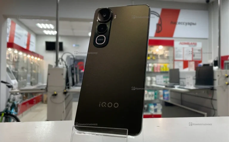 Vivo iQOO Z10 8/128 ГБ