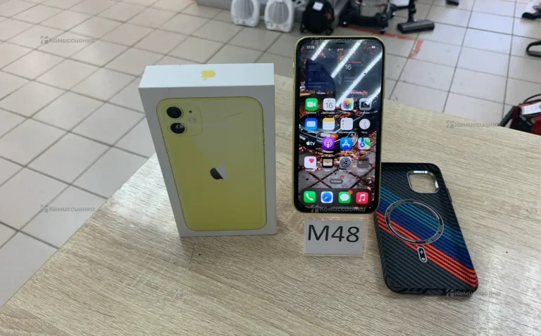 Apple iPhone 11 4/64 ГБ