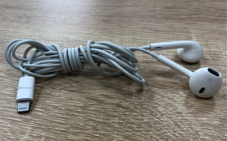 Наушники  EarPods