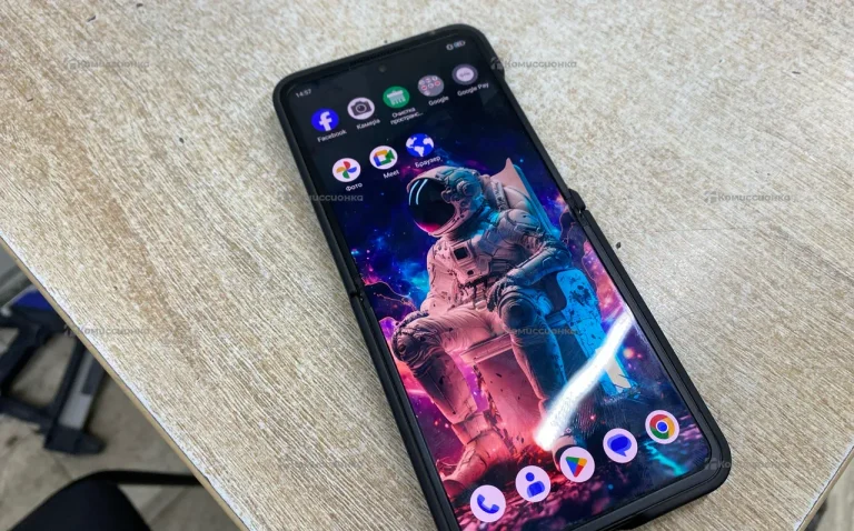 ZTE nubia Flip 12/512 ГБ