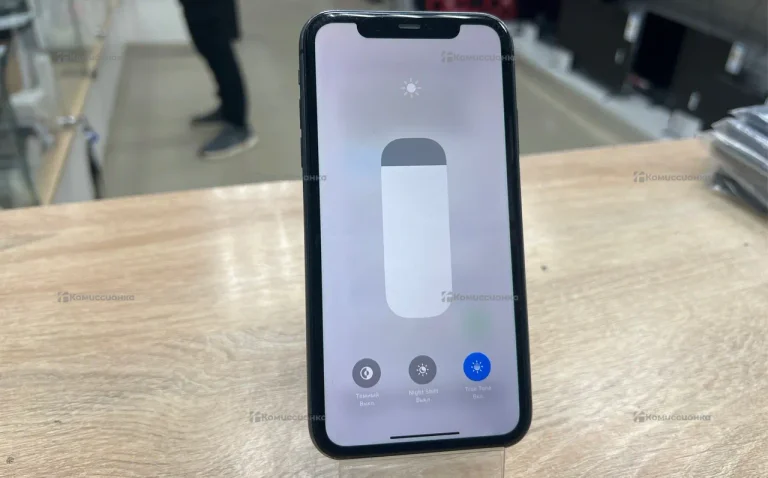 Apple iPhone 11 4/64 ГБ