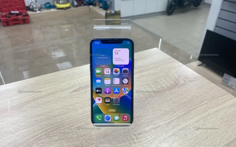 Apple iPhone X 3/64 ГБ