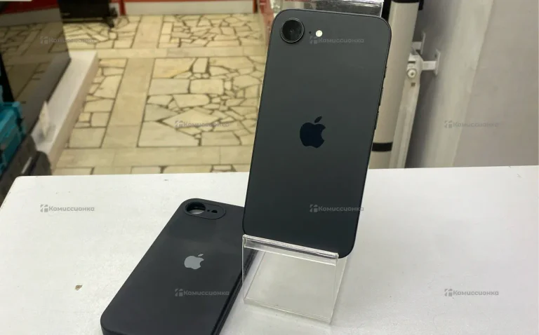 Apple iPhone 16e 8/128 ГБ