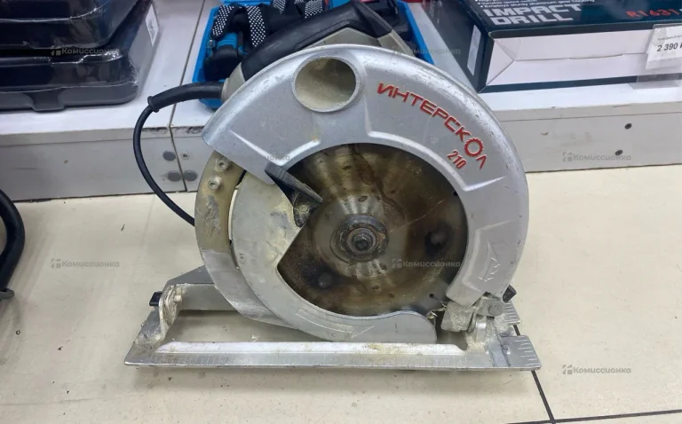 Дисковая пила Интерскол ДП-210/1900М