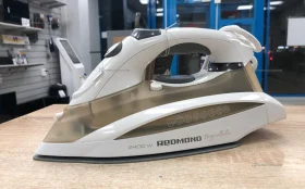 Утюг Redmond RI-C289