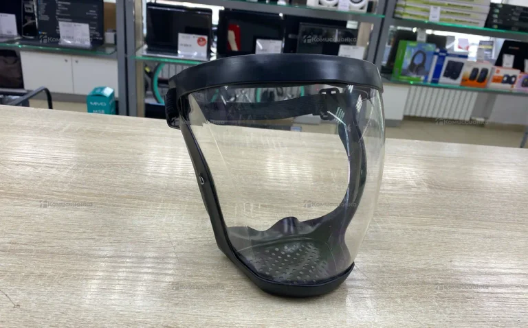 Защитная маска для лица