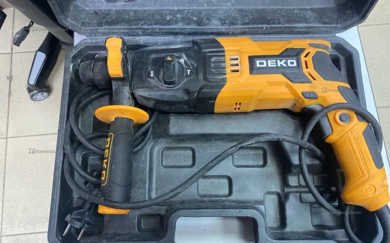 Перфоратор DEKO DKH850W