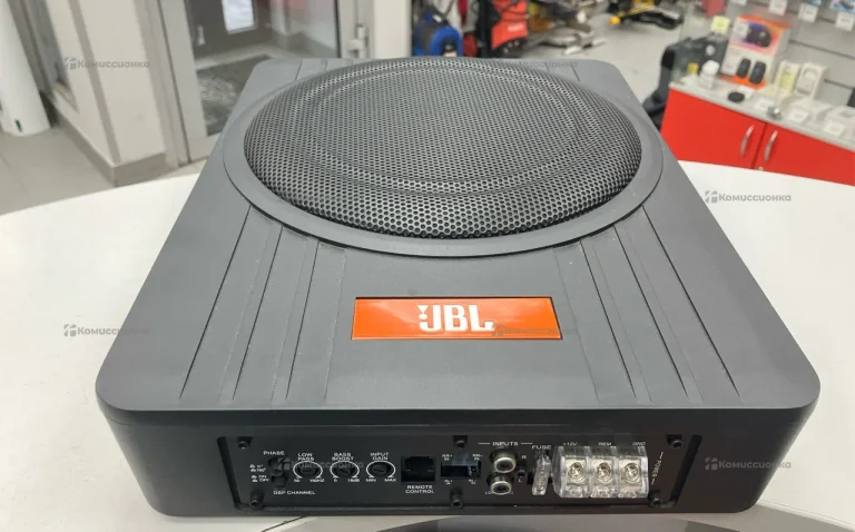 Сабвуфер Авто Subwoofer JBL Bass Pro Nano 2800