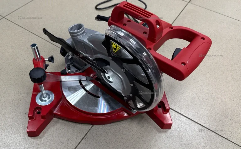 Пила торцовочная Elitech ПТ 321