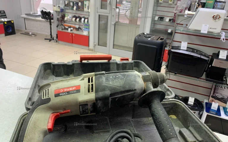 Перфоратор зубр п-26-800