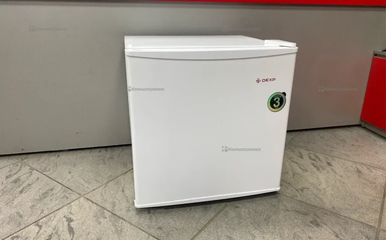 Холодильник Dexp TF050D