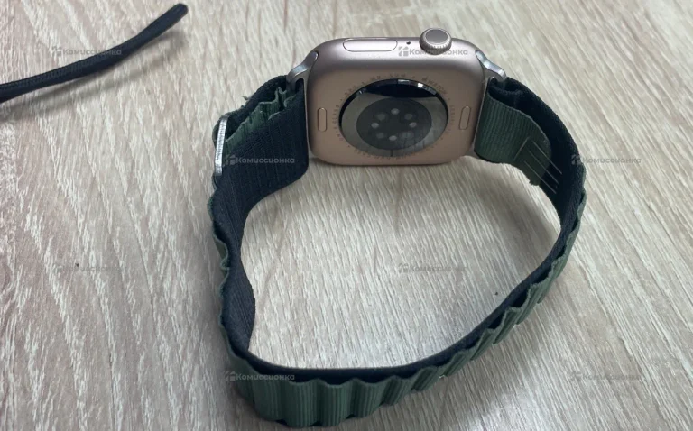 Часы  Apple Watch 10