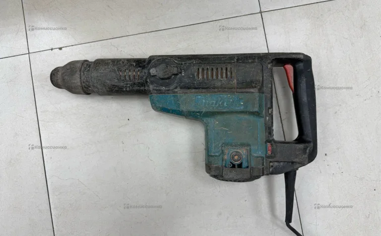 Перфоратор makita HR5001C