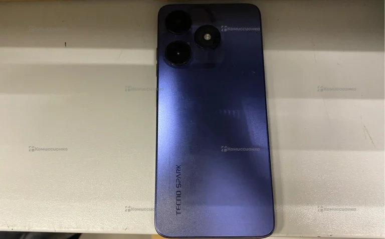 Tecno Spark 10 4/128gb.